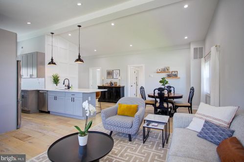 1101 44th Pl, Washington DC  20019-4906 exterior