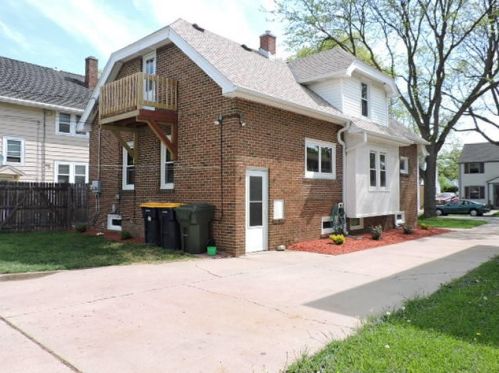 2231 82nd St, Milwaukee, WI 53219-1733