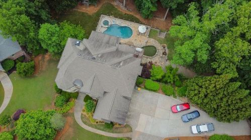 8069 Kenstone Ct, Atlanta GA 30350-4160 exterior