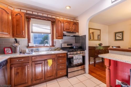 1021 Jefferson Ave, Rahway NJ 07065-2721 exterior