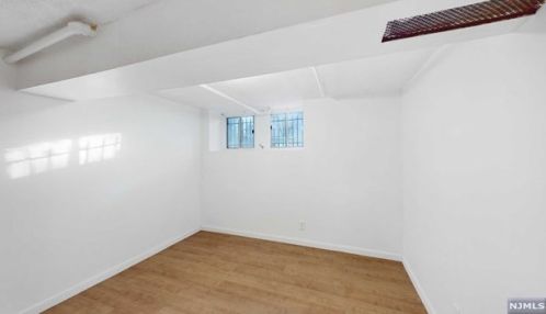 2401 New York Ave, Union City NJ 07087-4515 exterior