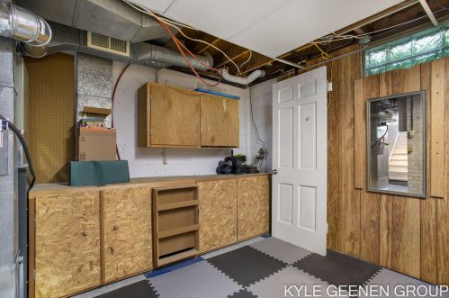 1114 Northlawn St, Grand Rapids MI 49505-3724 exterior