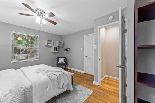 7384 Sharp Ave, Saint Louis MO 63116-3040 exterior