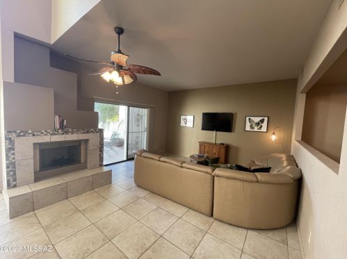 5213 1st Ave, Tucson AZ  85718-4701 exterior