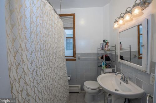 2241 18 St, Philadelphia PA 19132-4314 exterior