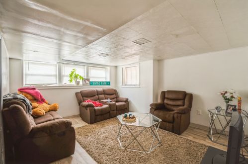 5023 Altgeld St, Chicago IL 60639-1903 exterior