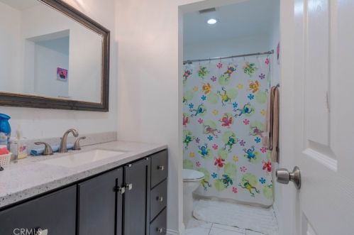 9735 Rose St, Bellflower CA 90706-6376 exterior