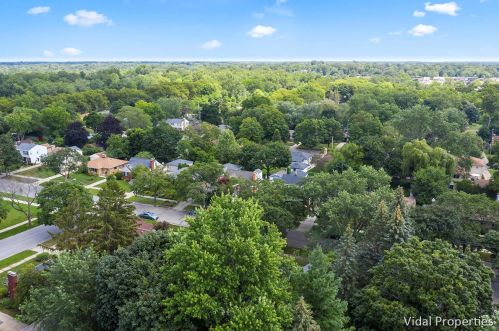 1915 Englewood Dr, Grand Rapids MI 49506-4604 exterior