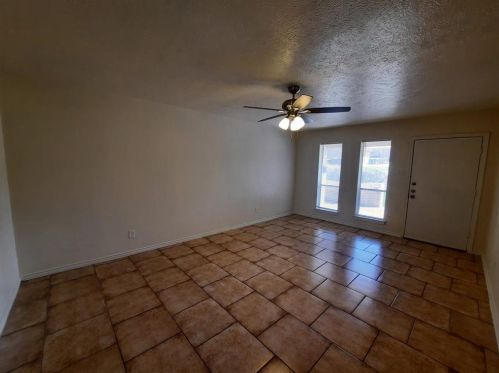 8233 Ferguson Rd, Dallas TX  75228-5864 exterior