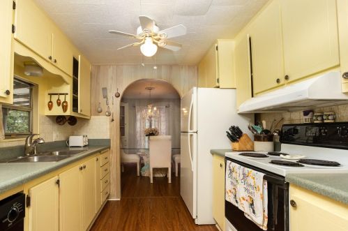 415 Plantation Blvd, Lake Mary FL 32746-2528 exterior