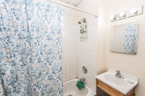 1767 Pearl St, Milwaukee WI 53204-3165 exterior