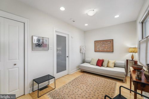 1023 19 St, Philadelphia PA 19146-2938 exterior