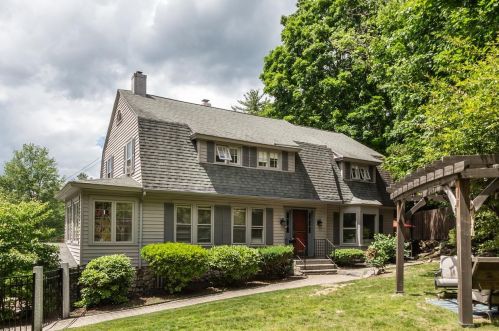 28 Westbourne Rd, Concord NH 03301-2916 exterior