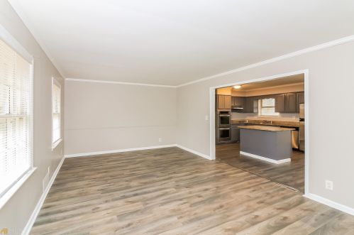 5240 Longmeadow Ln, Atlanta GA  30349-3124 exterior