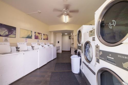 750 Amana St, Honolulu HI 96814-5025 exterior