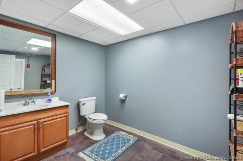 79 Commerce Ave, Killingly CT 06239-2804 exterior