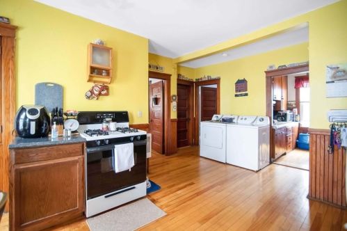 90 Lovell St, Worcester MA 01603-2517 exterior