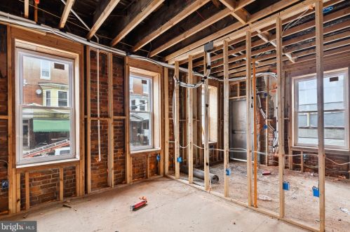 3765 18 St, Philadelphia PA 19140-3508 exterior