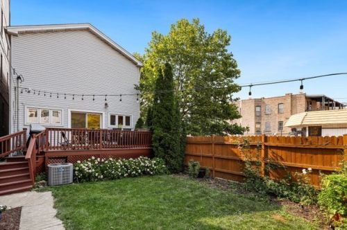 1859 California, Chicago IL 60647-4247 exterior