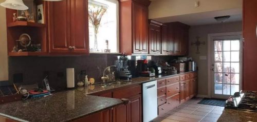 2554 Cullom Ave, Chicago, IL 60618-1502