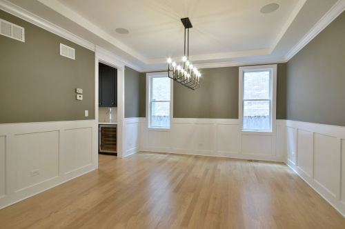 698 Berkley Ave, Elmhurst IL  60126-4244 exterior