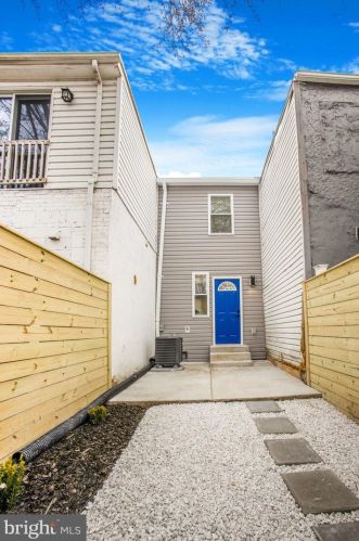 702 19 St, Washington DC 20002-4077 exterior