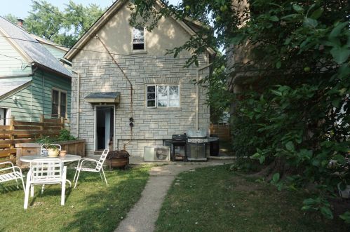 2541 Pierce St, Milwaukee WI 53212-2952 exterior