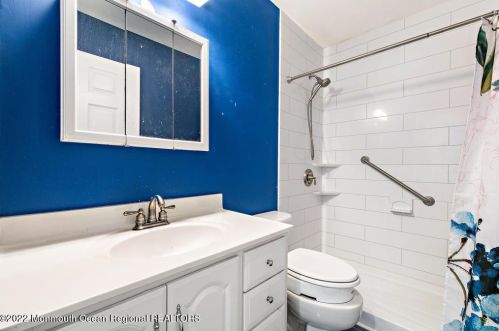 19 Glenwood Dr, Berkeley Township NJ 08721 exterior