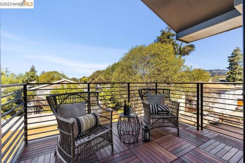 1519 Fairview St, Berkeley CA 94703-2414 exterior