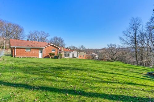 945 Academy Pl, Pittsburgh, PA 15243-2023