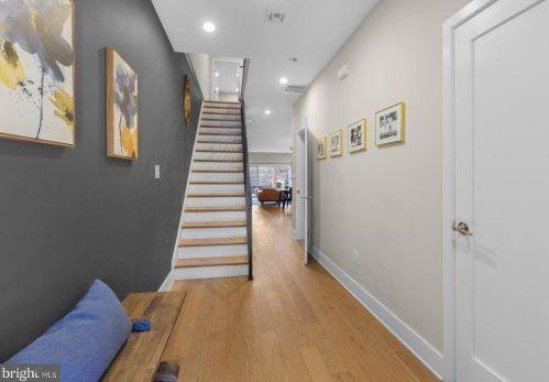 3465 Bowman St, Philadelphia, PA 19129-1508