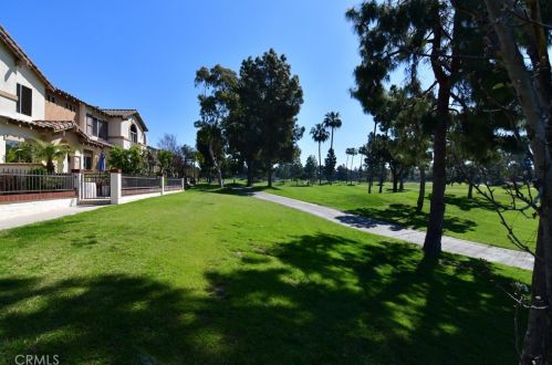 2354 Sunningdale Dr, Tustin CA  92782-1086 exterior