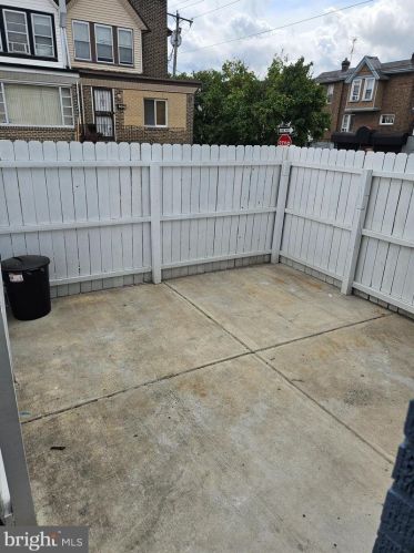 6545 Guyer Ave, Philadelphia PA 19142-2602 exterior