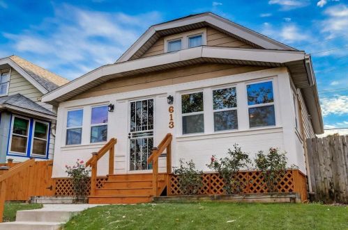 613 Keefe Ave, Milwaukee WI 53212-1801 exterior