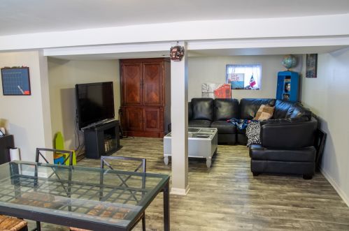 1821 2 Ave, Broadview IL 60153-3306 exterior