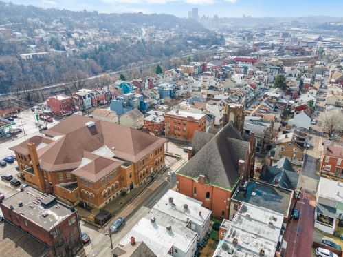 4002 Howley St, Pittsburgh PA  15224-1418 exterior