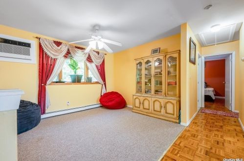 1660 Arkansas Dr, Valley Stream NY 11580-1804 exterior