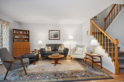 67 Muirfield Ct, Poughkeepsie, NY 12603-4934