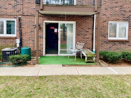 647 Andover St, Grand Rapids, MI 49548-7608