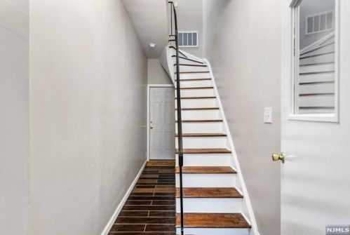 161 St, Union City NJ 07087-5439 exterior