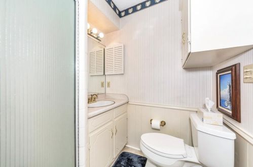 1909 Grn Oaks Dr, Irving TX 75061-2138 exterior