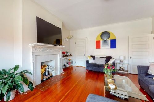 903 Beacon St, Boston MA exterior