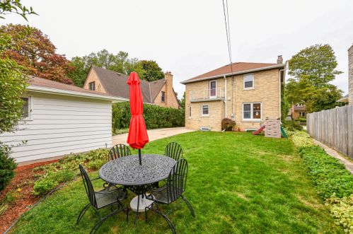 2508 Lefeber Ave, Milwaukee WI 53213-1222 exterior