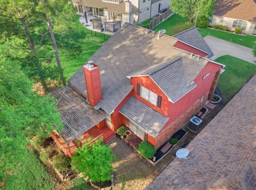 102 Golfview Dr, Montgomery TX 77356-8804 exterior