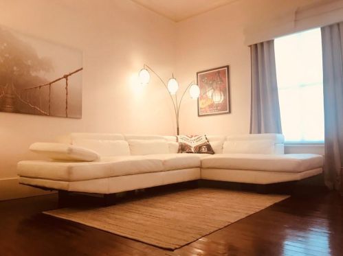 1111 2nd St, Austin TX  78702-4216 exterior