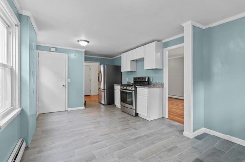 8 Broom St, Providence, RI 02905-2902