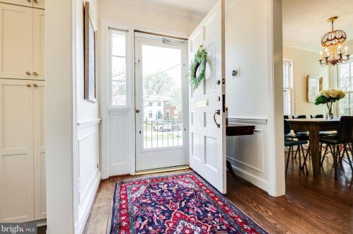 801 Royal St, Alexandria VA  22314-4340 exterior