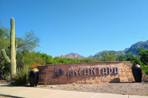 6451 Tierra De Las Catalinas, Tucson AZ  85718-2162 exterior