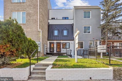 802 21st St, Washington DC  20002-4110 exterior