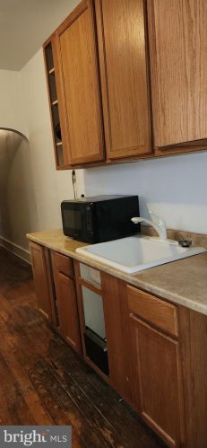 1316 51st St, Philadelphia, PA 19143-5122